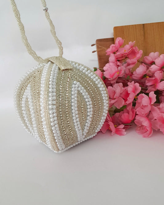 Sia White Silver Pearl Large Sling Modak Shape